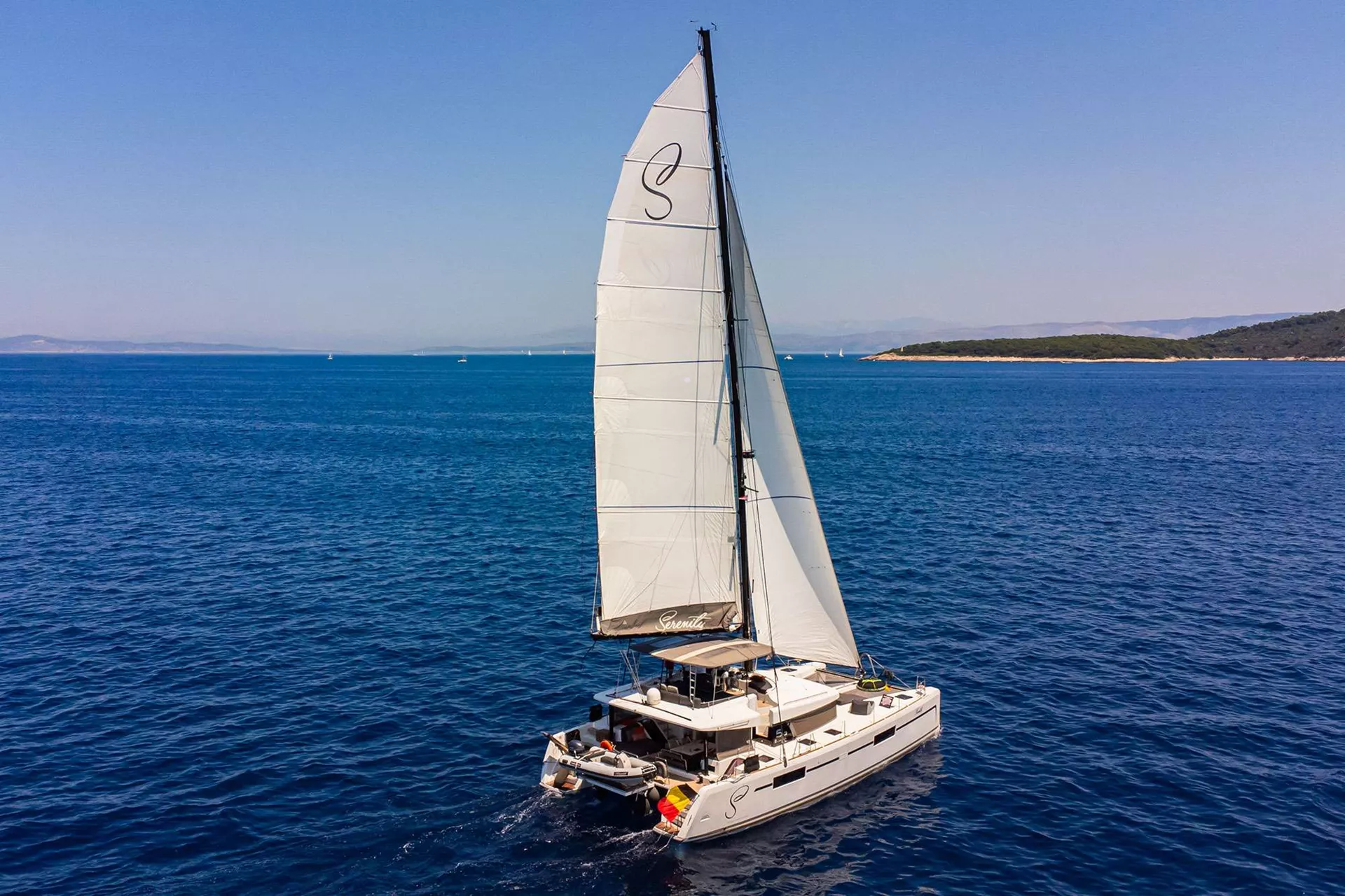 SERENITY (Lagoon 52F) CY