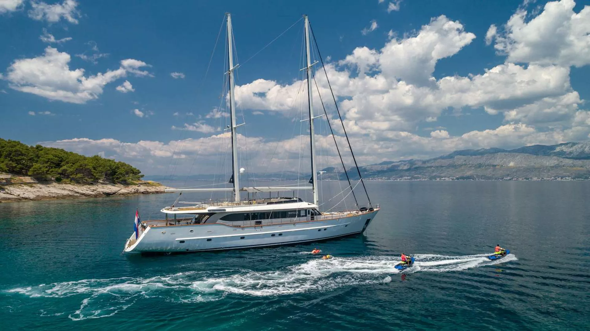 NAVILUX CY