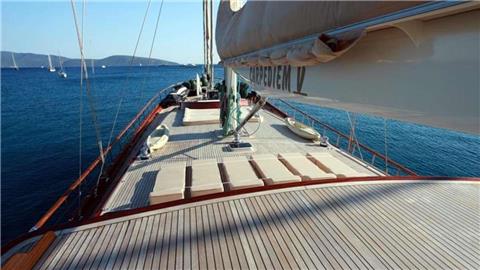 Luxury yacht Carpe Diem for private yacht hire in Greece