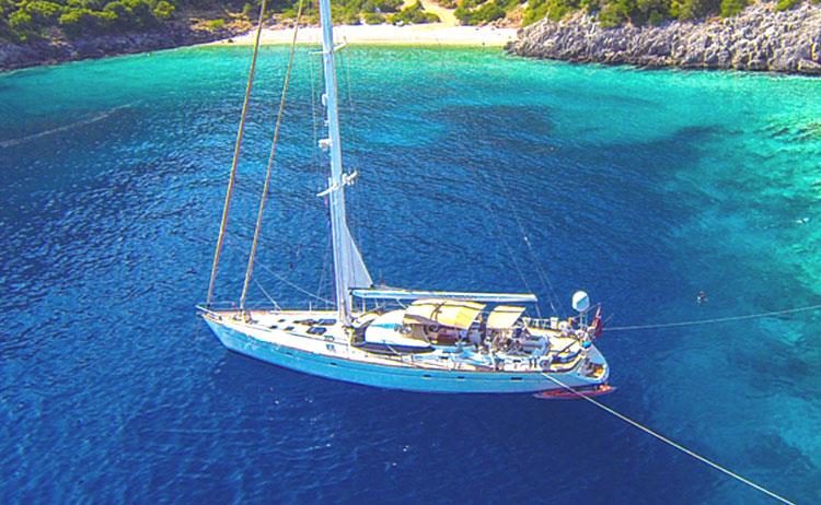 OYSTER MARINE 82